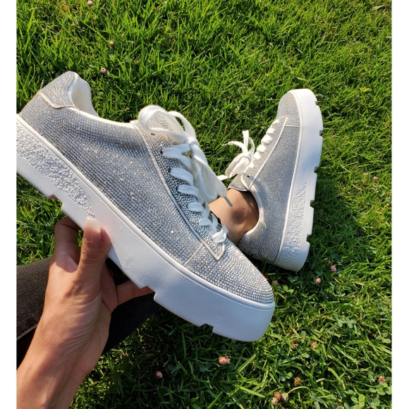 𝙇𝙖𝙨𝙩 𝙎𝙞𝙯 10 🎥Diamante Platform - WHITE - Picture 6 of 9